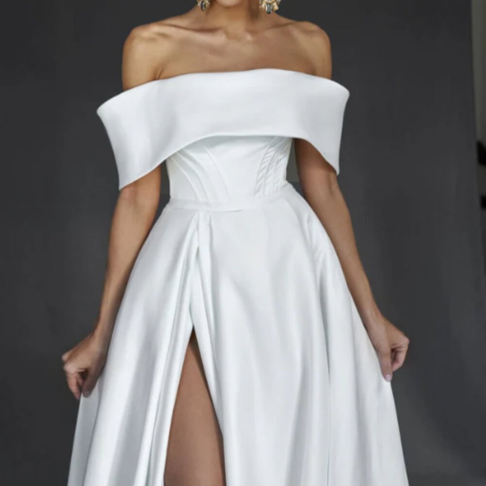 A-Line Crepe Wedding Dress - US Size 10